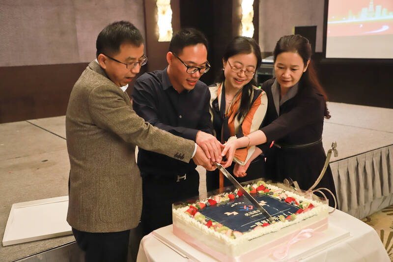 新起點(diǎn)，贏未來——優(yōu)遠(yuǎn)一周歲生日快樂！